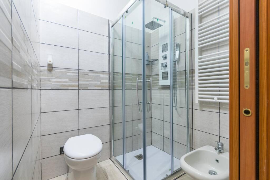 Casa Ines Di Fronte Al Valentino Appartement